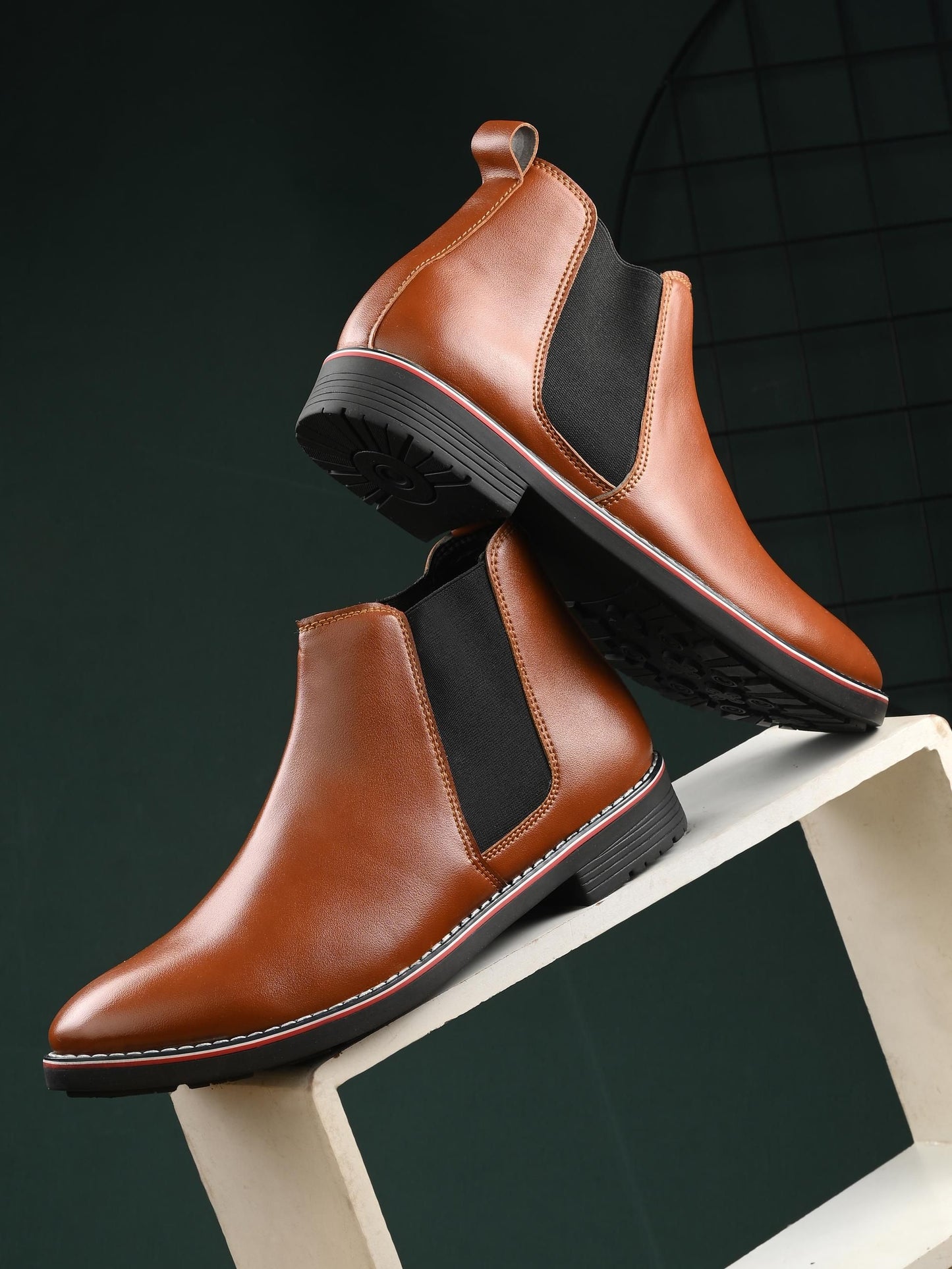 Men Textured Leather Mid-Top Chelsea Boots Tan