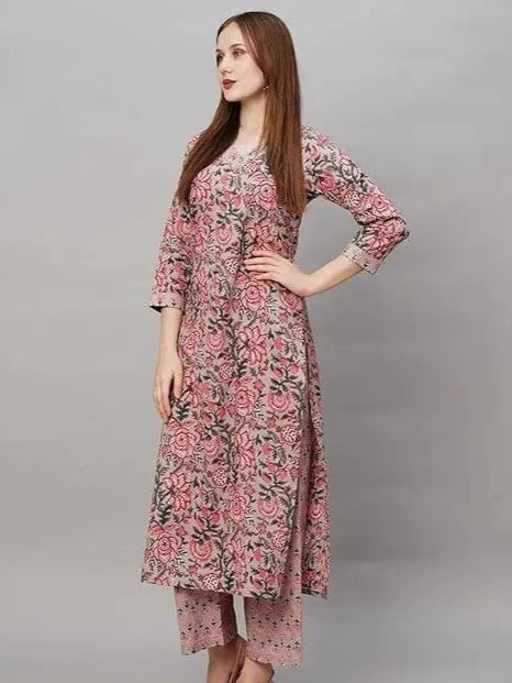 Ghanshayam Fashion Women's Peach Printed Kurta with Palazzo